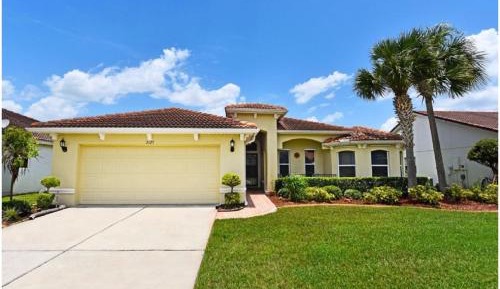 Four-Bedroom House with Private Pool