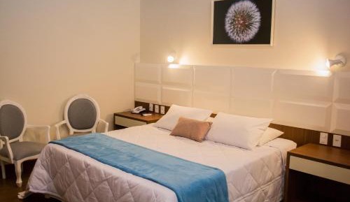 Deluxe Suite with Spa Bath