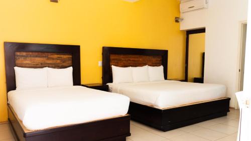 Twin Room with Private Bathroom