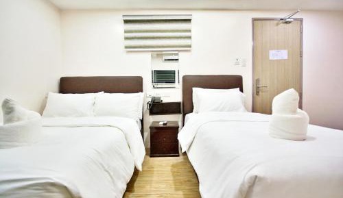Deluxe Family Room