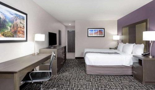 Executive King Room - Non-Smoking