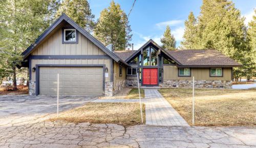 Four bedroom holiday home 