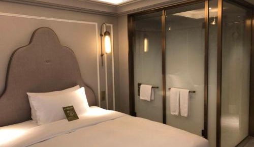 Standard King Room