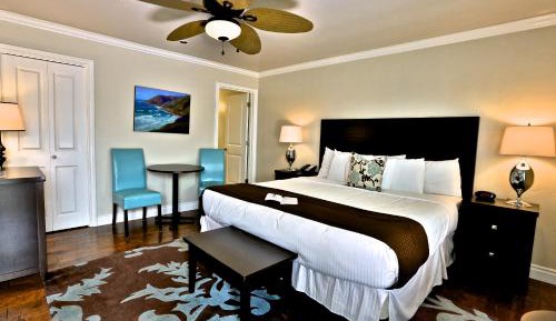 Deluxe King Room
