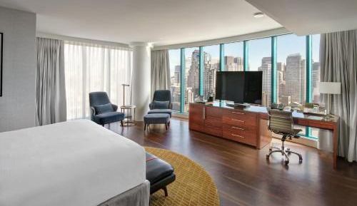Junior King Suite