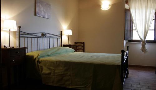 Superior Two Bedroom Apartment with large garden