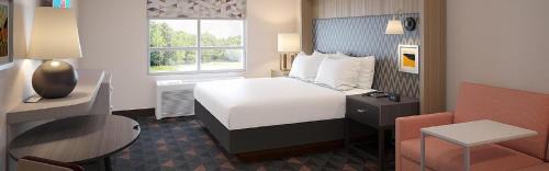 Standard King Room with Sofa Bed
