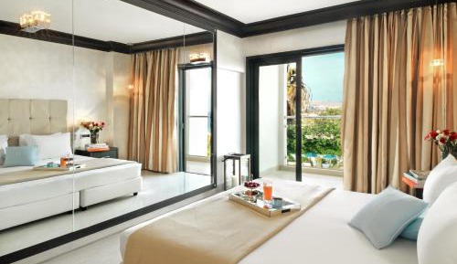 Twin Room with Side Sea View
