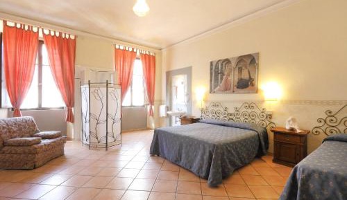 Quadruple Room with Private Shower and Shared Toilet