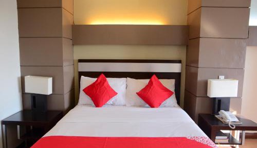Standard Queen Room