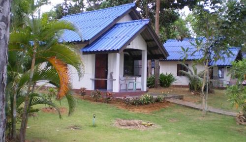 Deluxe Bungalow with Fan