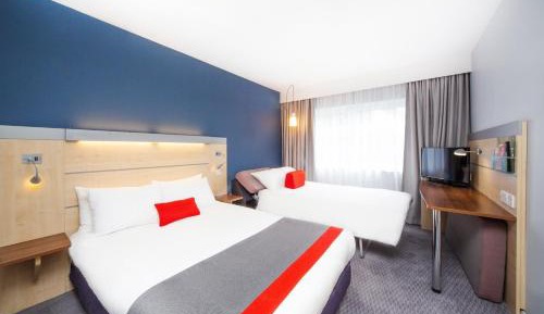 Standard Double Room with Sofa Bed and Free Hot Breakfast