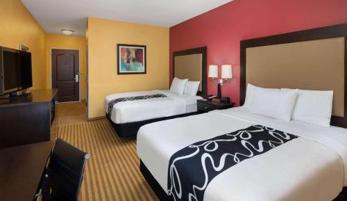 Queen Room with Two Queen Beds - Non-Smoking