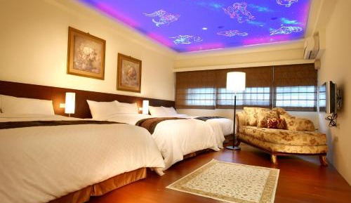 Deluxe Family Room