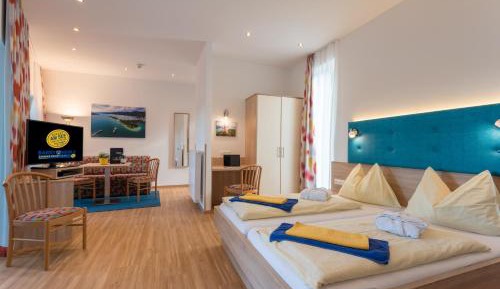 Triple Room with Balcony or Terrace