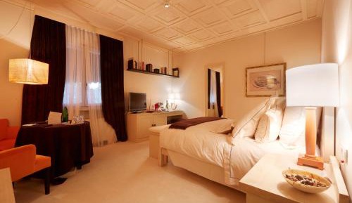 King Room with Lake View
