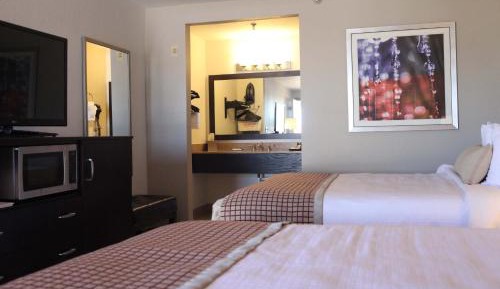 Deluxe Queen Room with Two Queen Beds - Non-Smoking