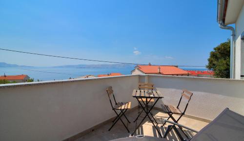 Studio with Balcony