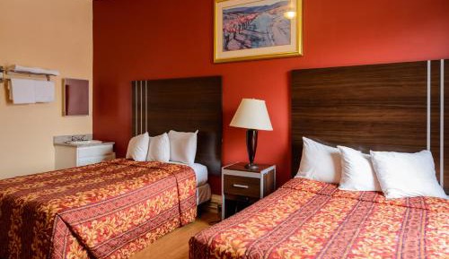Double Room with Two Double Beds and Shared Bathroom
