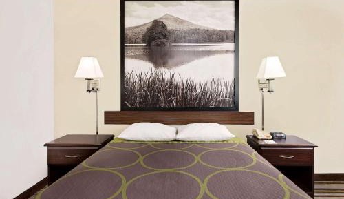 1 Queen Bed, Mobility Accessible Room, Non-Smoking 