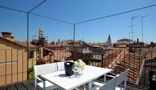 One-Bedroom Apartment with Terrace