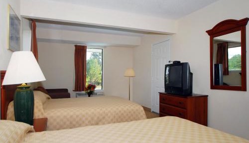 Queen Room - Non-Smoking