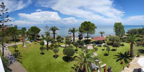 Two-Bedroom Apartment with Sea View