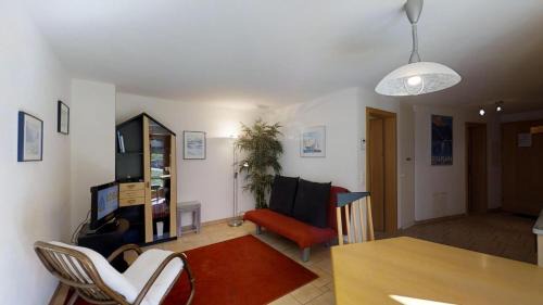 Apartment with Mountain View