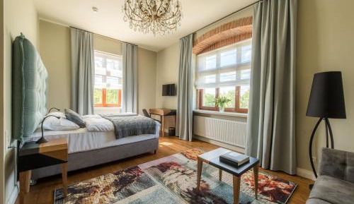 Deluxe Double or Twin Room with Lake View