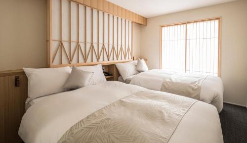 Deluxe Twin Room with living Area