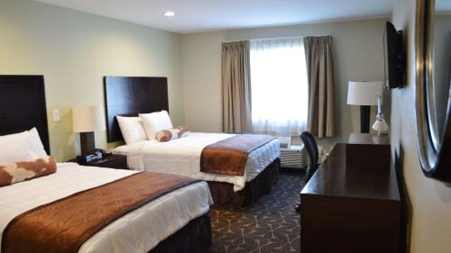 Queen Room with Two Queen Beds - Non-Smoking
