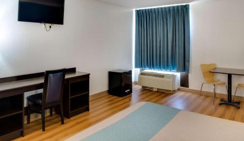 King Room - Non-Smoking