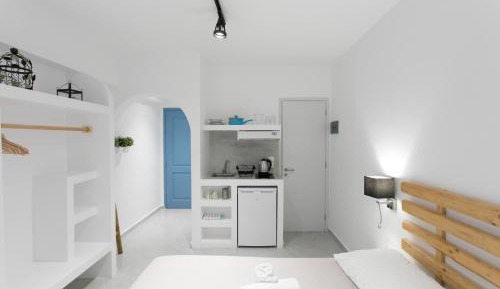 Studio (2 Adults)