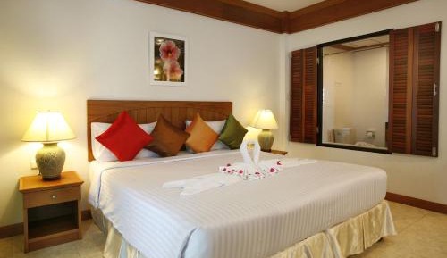 Deluxe Double or Twin Room