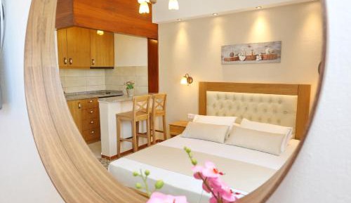 Studio (2 Adults)