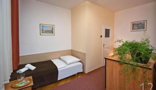 Triple Room with Garden View