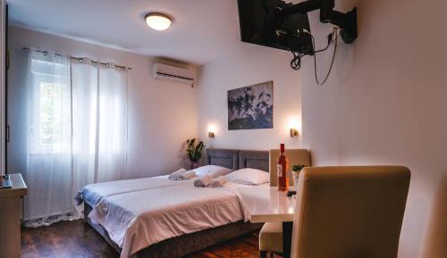 Studio (2 Adults)