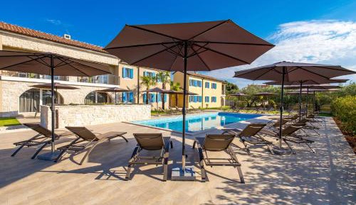 Comfort One-Bedroom Apartment with Balcony