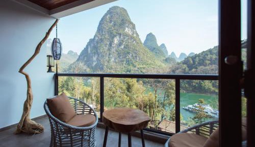Riverview Balcouny Twin Room