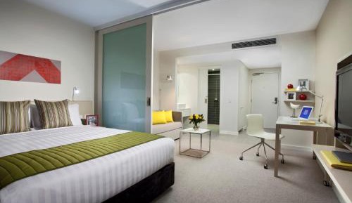 Deluxe Studio Apartment