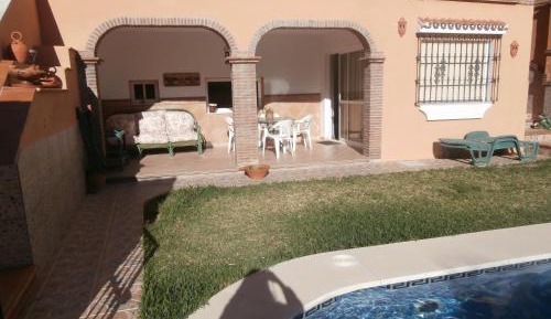 Apartment with Pool View 