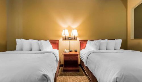 Queen Suite with Two Queen Beds - Non-Smoking