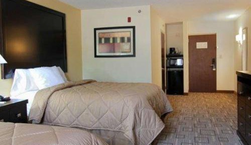 Queen Room with Two Queen Beds - Non-Smoking