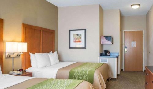 Standard Queen Room with Two Queen Beds