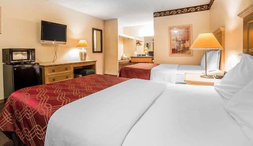 Superior Queen Room with Two Queen Beds - Non-Smoking