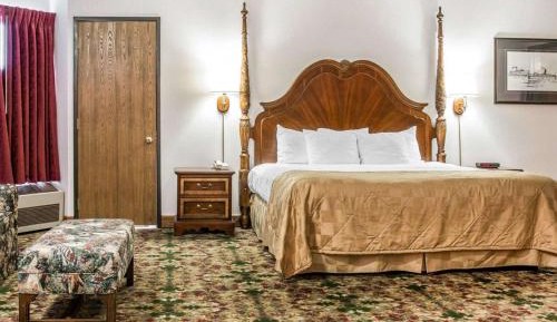 King Room with Spa Bath