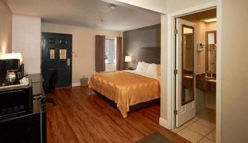Superior King Suite - Non-Smoking