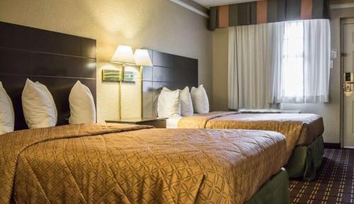Double Room with Two Double Beds - Smoking