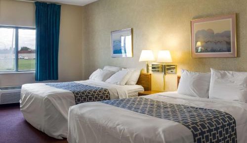 Queen Room with Two Queen Beds - Non-Smoking
