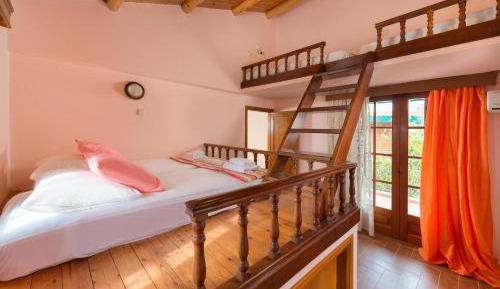 Three-Bedroom House without Pool